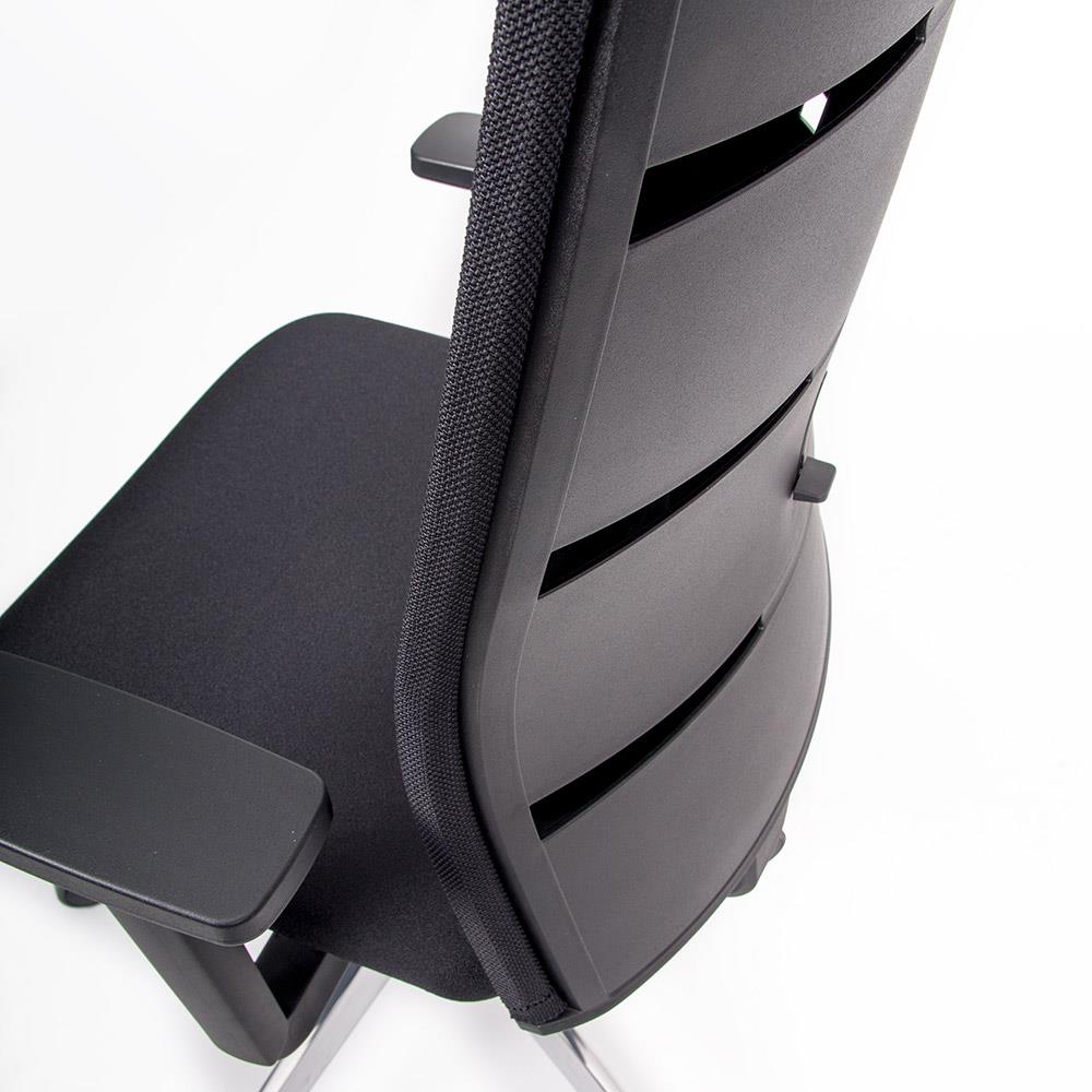 Bürodrehstuhl "Agilis Matrix MT14" mit Nackenkissen, Netzrücken und Sitzpolster schwarz, belastbar bis 120 kg